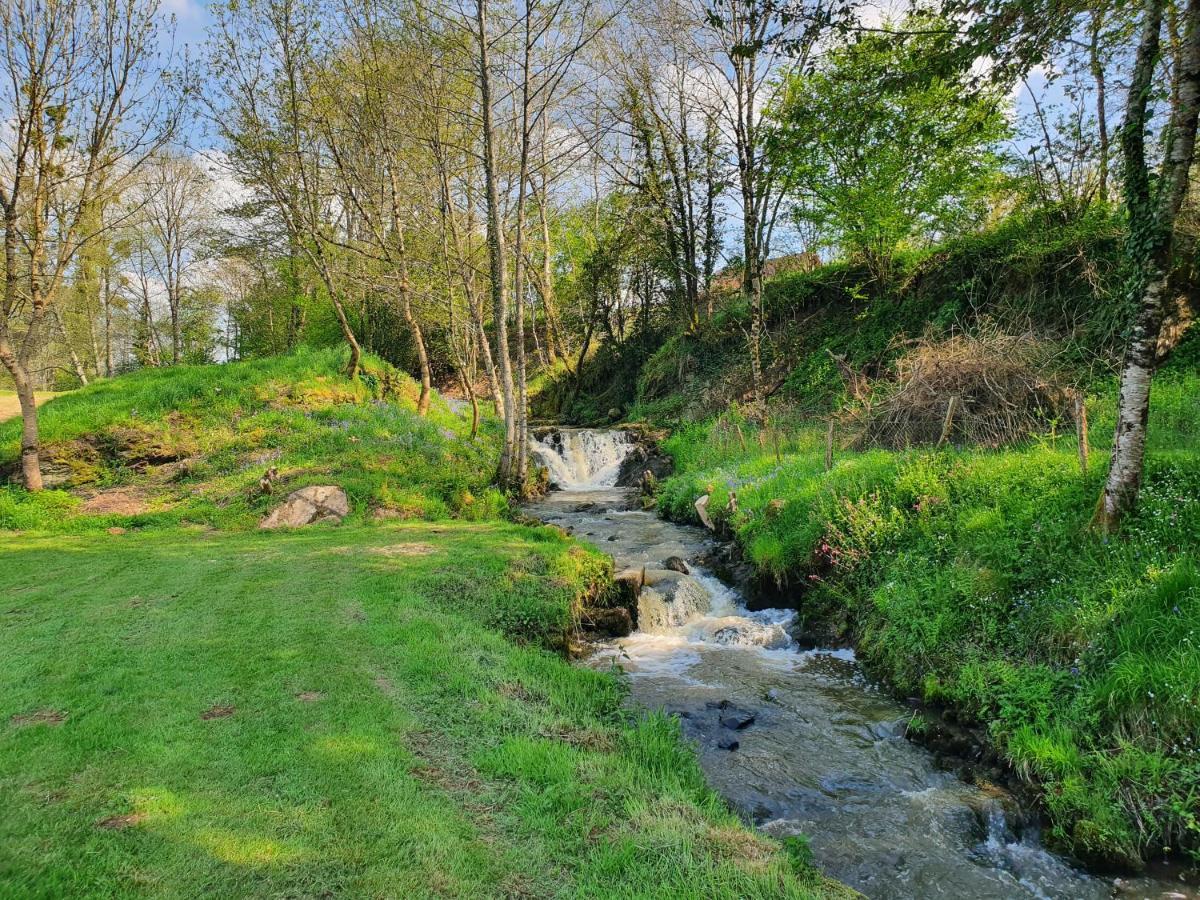 Moulin Du Pommier Glamping & Camping Saulgond 外观 照片