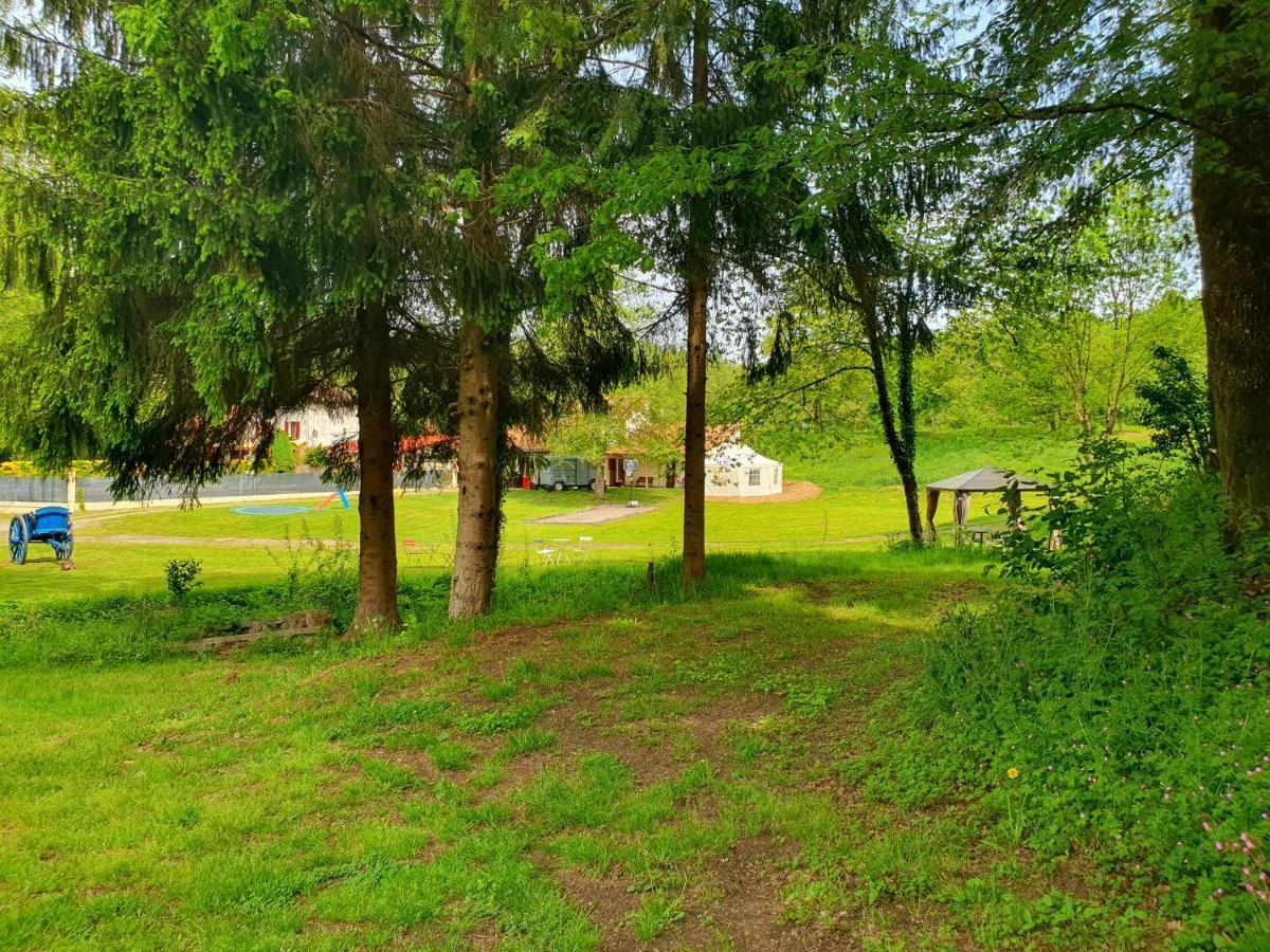 Moulin Du Pommier Glamping & Camping Saulgond 外观 照片