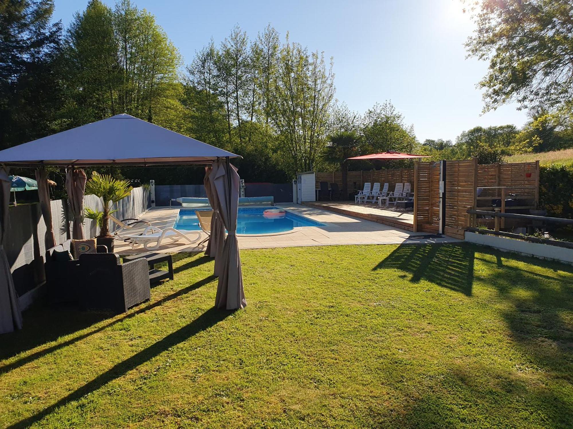 Moulin Du Pommier Glamping & Camping Saulgond 外观 照片