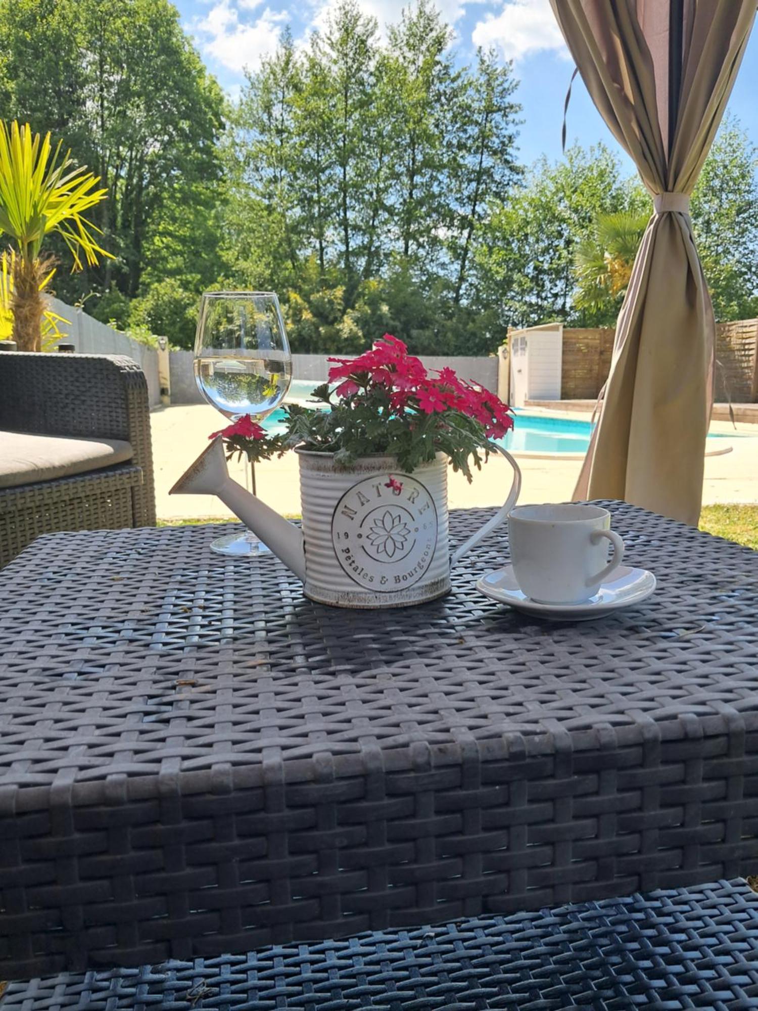 Moulin Du Pommier Glamping & Camping Saulgond 外观 照片
